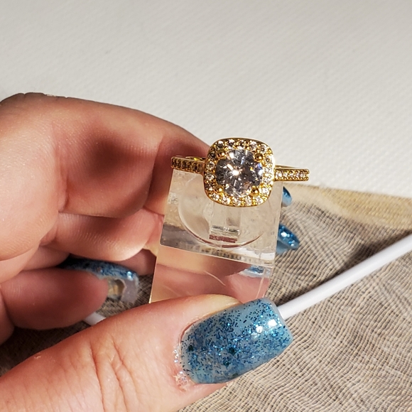 🆕️💍Gold plated sterling silver CZ RING - Picture 3 of 6